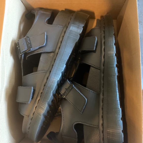 ⭐️SOLD Dr. Martens Kamilah Sandals Size 8 NIB - Picture 6 of 8